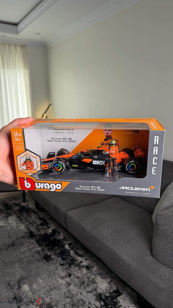 ماکت ماشین فرمول یک McLaren با فیگور نوریس برند Bburago — تصویر ۷