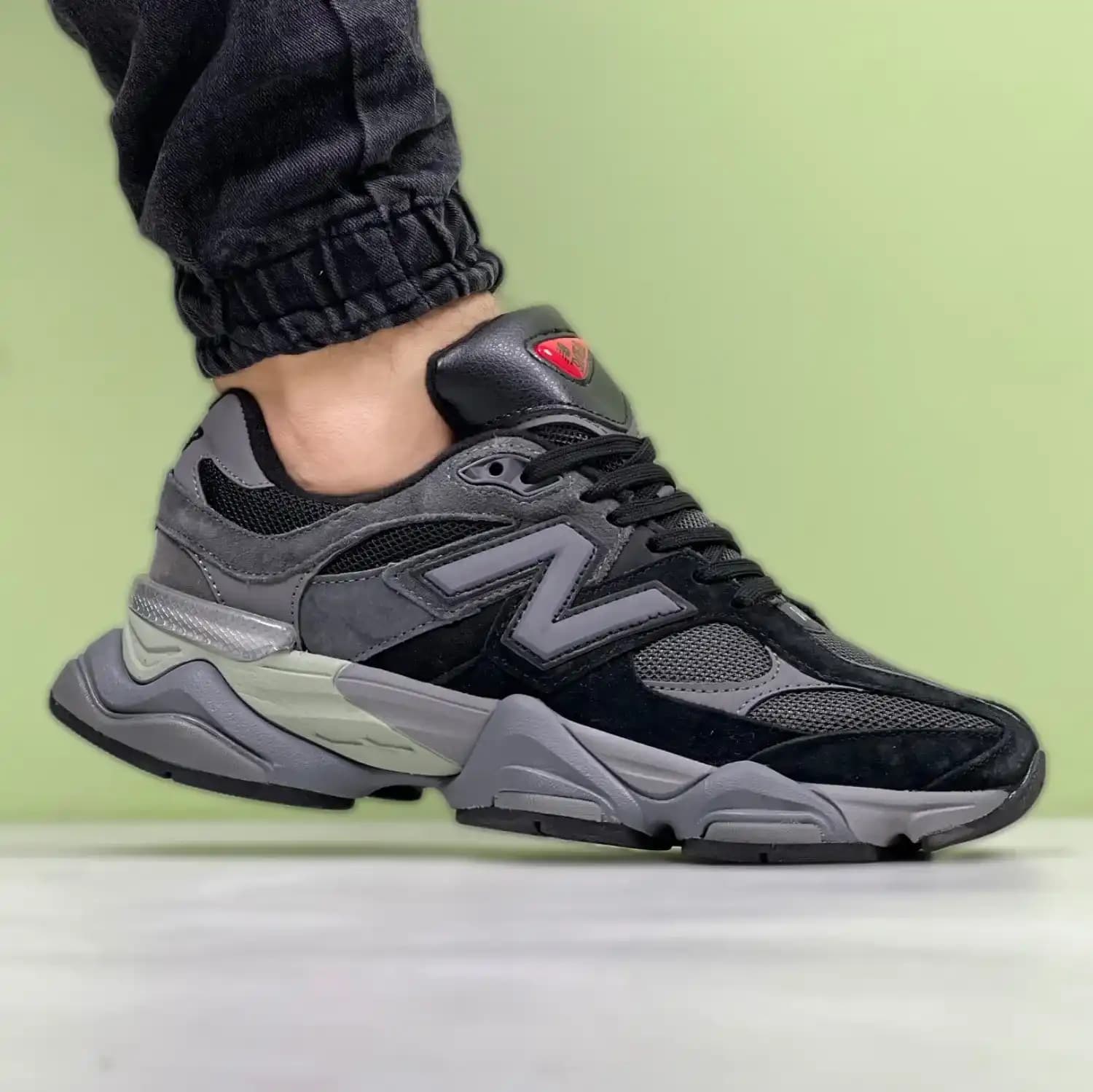 کتونی نیوبالانس ۹۰۶۰ new balance درجه ۱ طبی مردانه کد 1418 — تصویر ۴