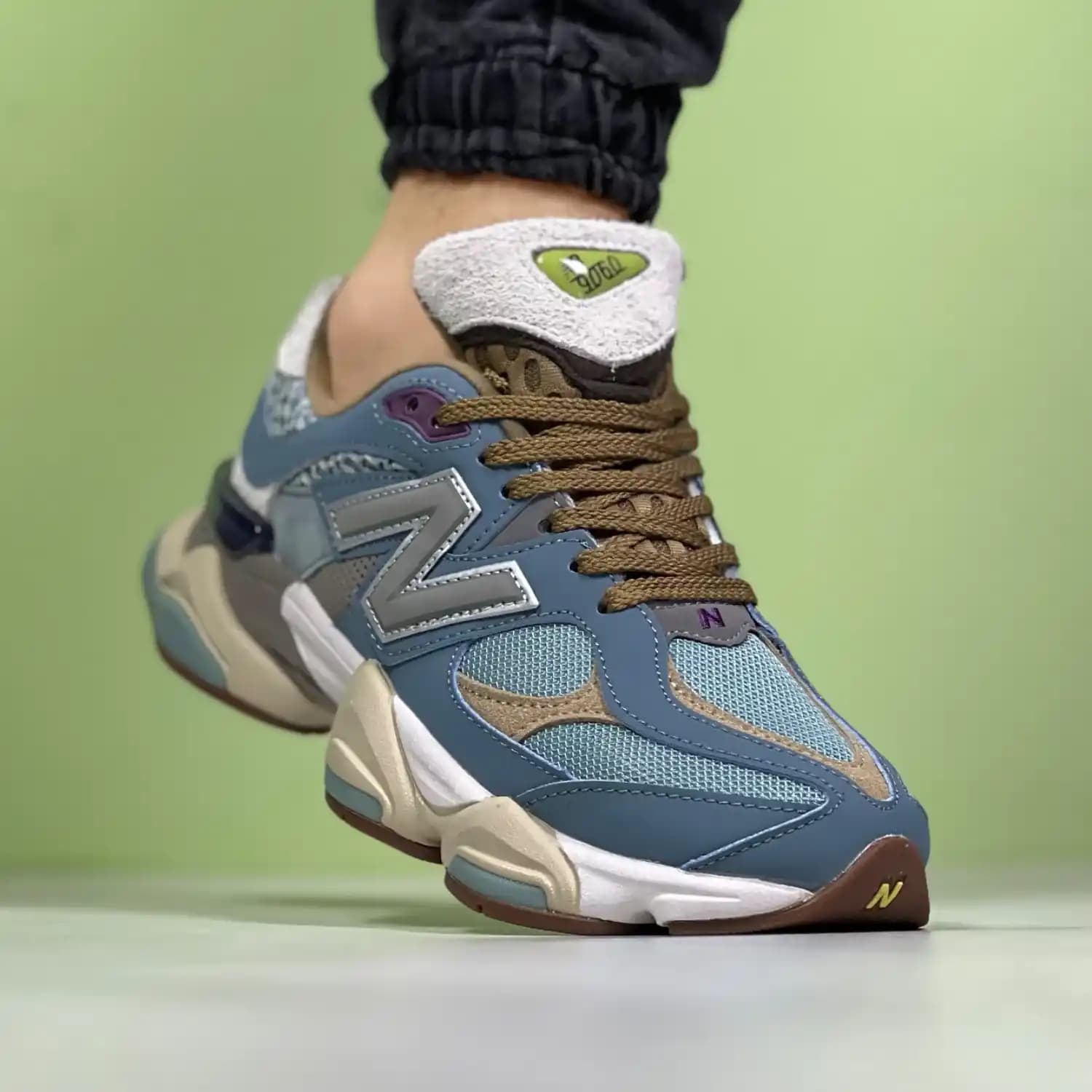 کتونی نیوبالانس ۹۰۶۰ new balance درجه ۱ طبی مردانه کد 1407 — تصویر ۷