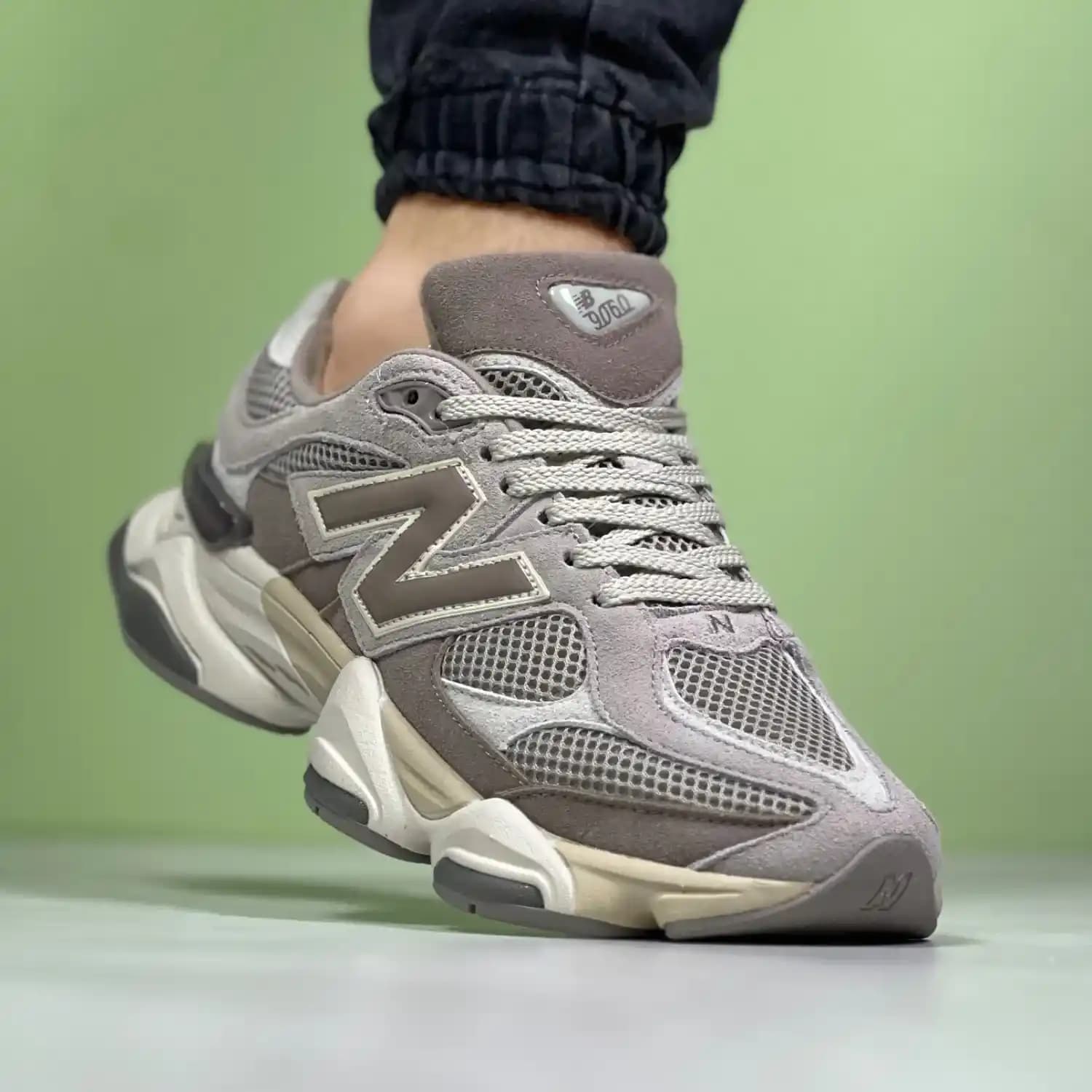 کتونی نیوبالانس ۹۰۶۰ new balance درجه ۱ طبی مردانه کد 1407 — تصویر ۶
