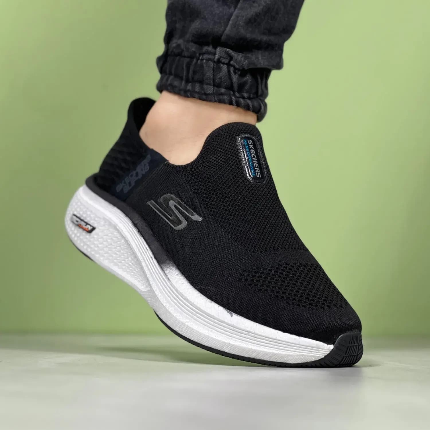 کتونی skechers slip-ins اسکیچرز آسان پوش طبی مردانه کد 1395 — تصویر ۱۱
