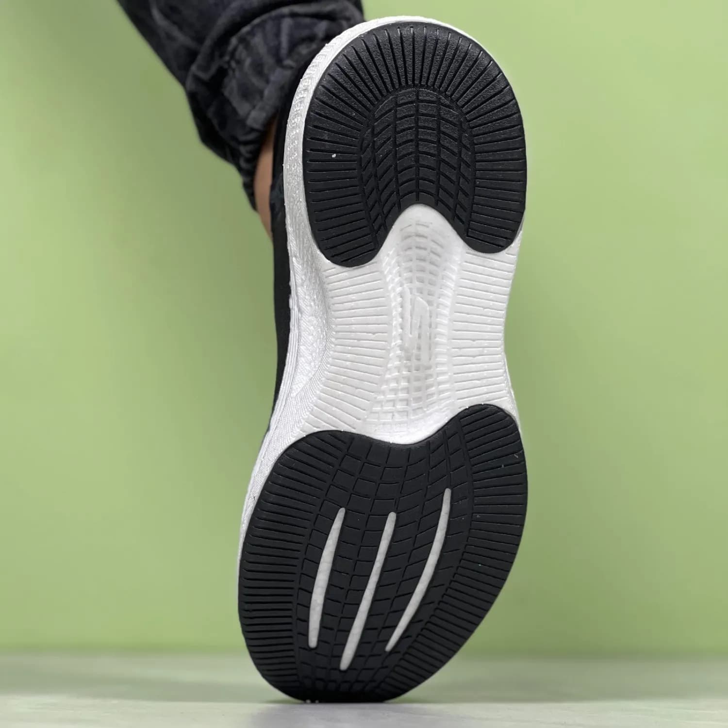 کتونی skechers slip-ins اسکیچرز آسان پوش طبی مردانه کد 1395 — تصویر ۷