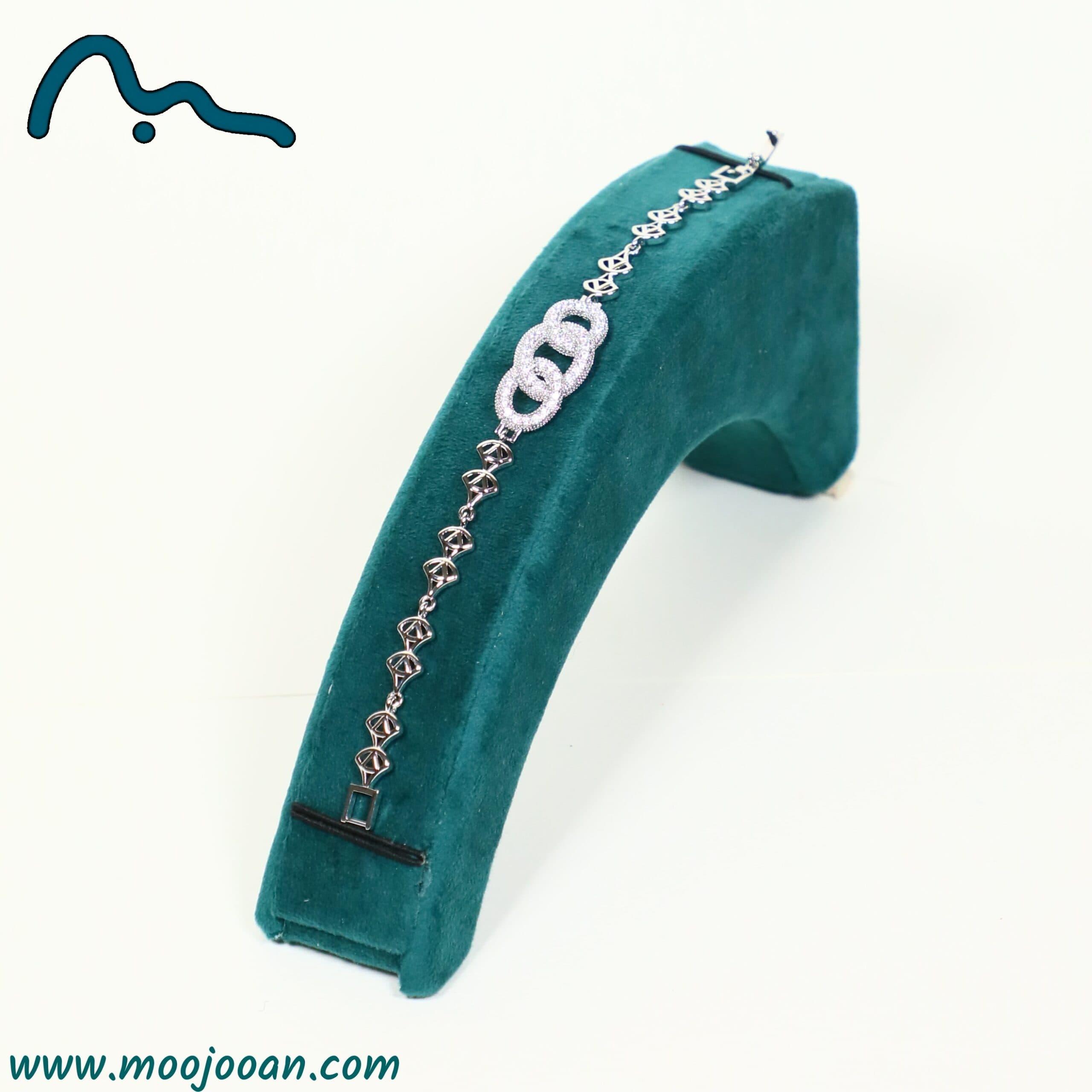 دستبند دایره نگین دار