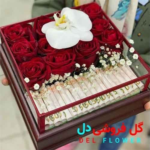 باکس گل رز با پول 428