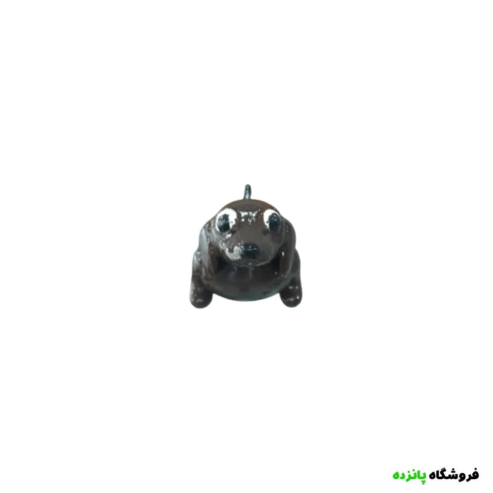 مجسمه طرح سگ سوسیسی قهوه‌‌ای — تصویر ۳