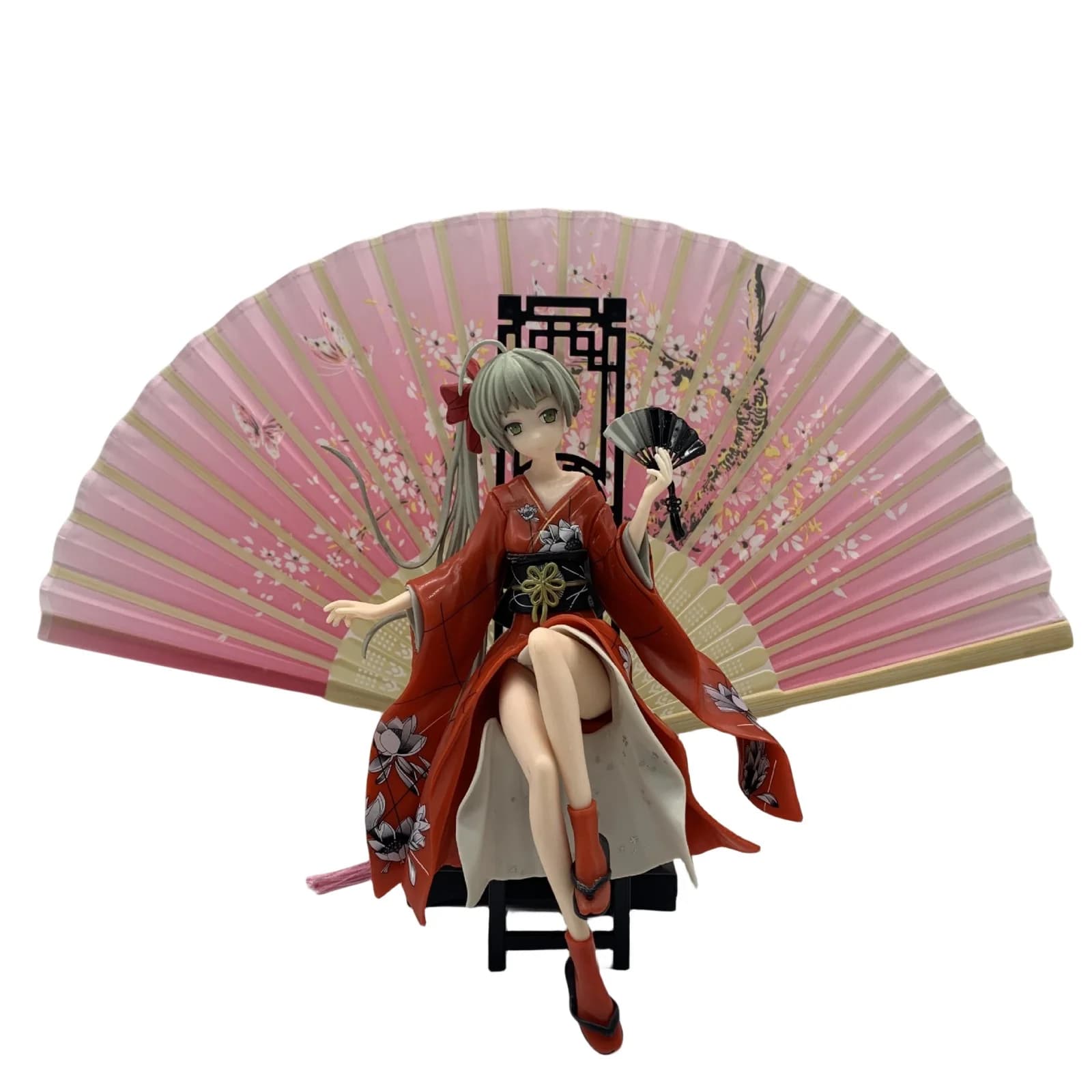 فیگور سورا کیمونو Sora Kimono به‌همراه بادبزن