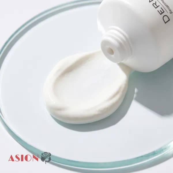 فلویید ضدآفتاب اولترا لایت پوست چرب درمدیک SPF 50+ — تصویر ۴