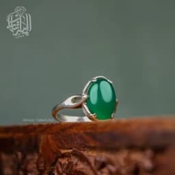 انگشتر نقره زنانه با نگین عقیق سبز کد523 — تصویر ۵