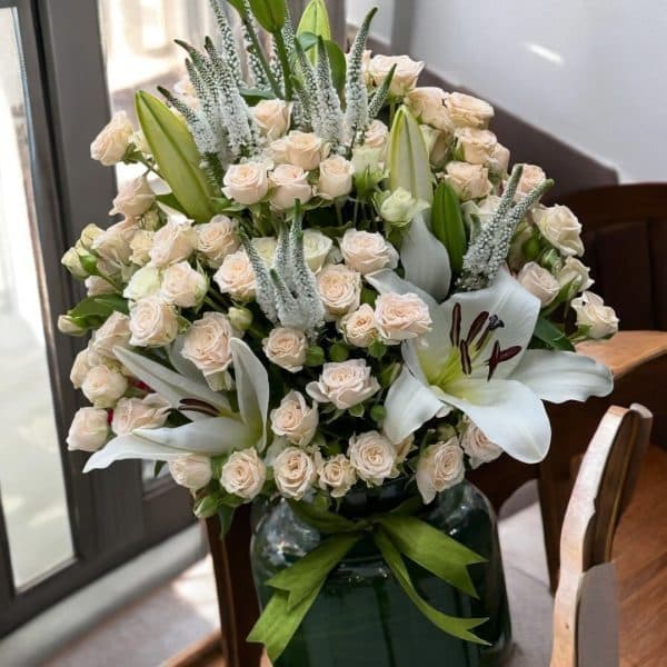 ارسال گل طبیعی برای لوازم قنادی مدبر تهران