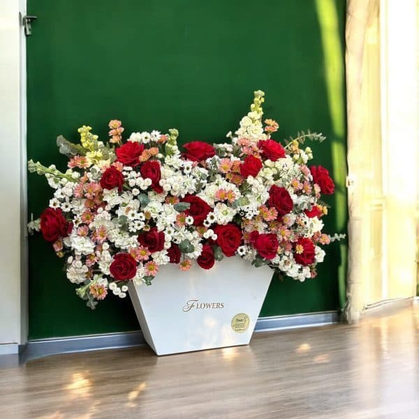سفارش دسته گل برای شیرینی فروشی طوس