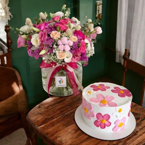 ارسال گل طبیعی برای پارک آبی تهران