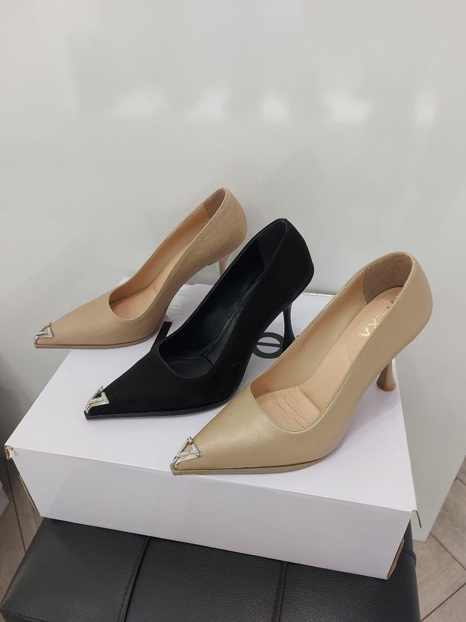 لودشکا مجلسی پنجه V — تصویر ۲