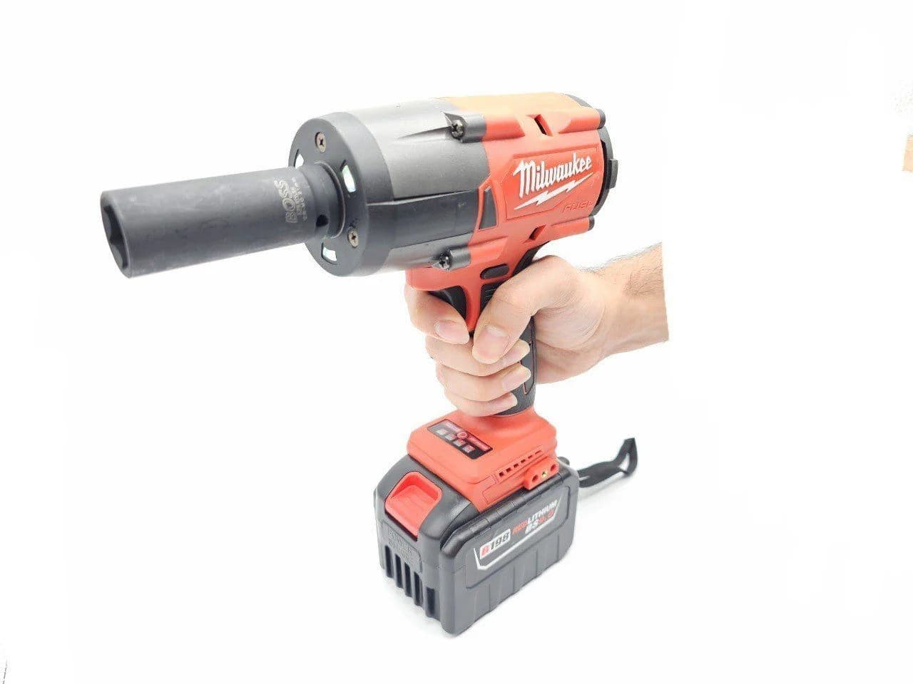 بکس شارژی سوپر صنعتی طرح میلواکی مدل MV02