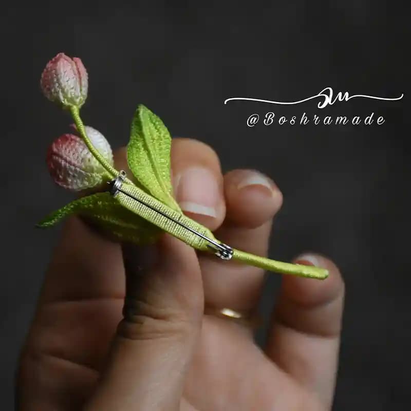 گل سینه گل لاله کد5899 — تصویر ۵