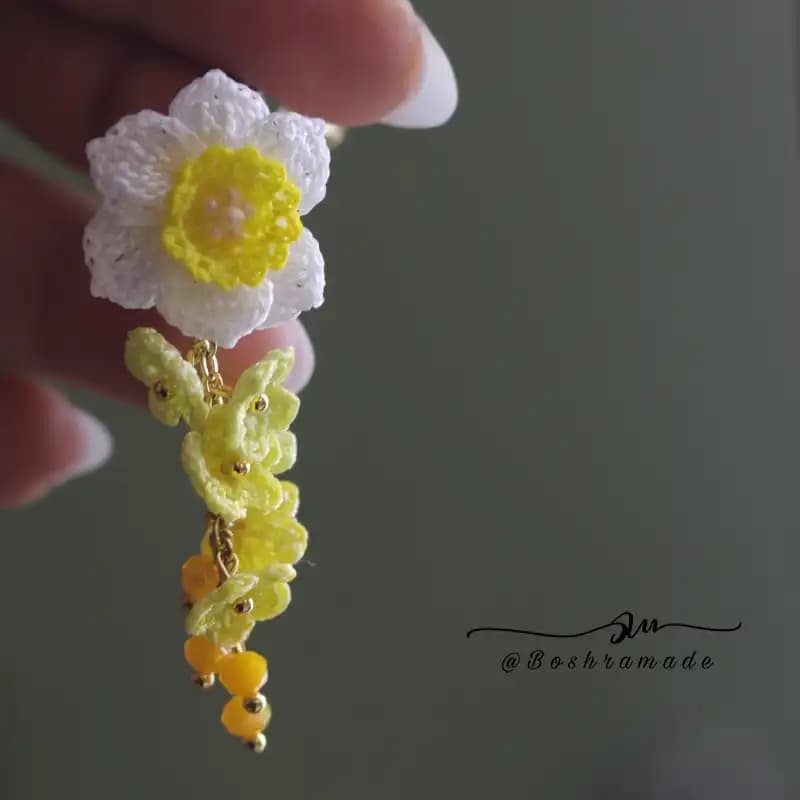 گیره روسری گل نرگس کد 7889