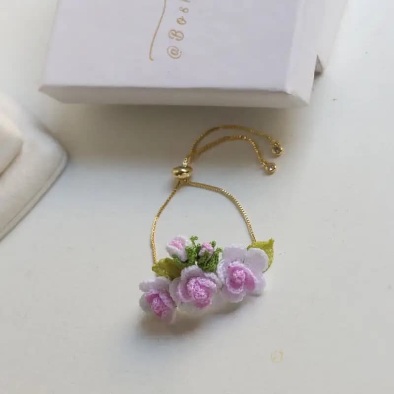 دستبند زنانه گل کد 37