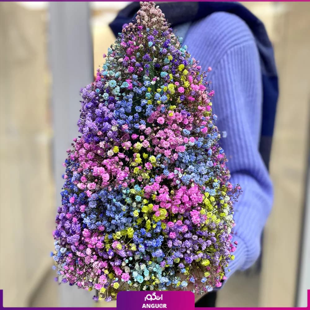 درخت کریسمس با گل ژیپسوفیلا (سال نو میلادی)