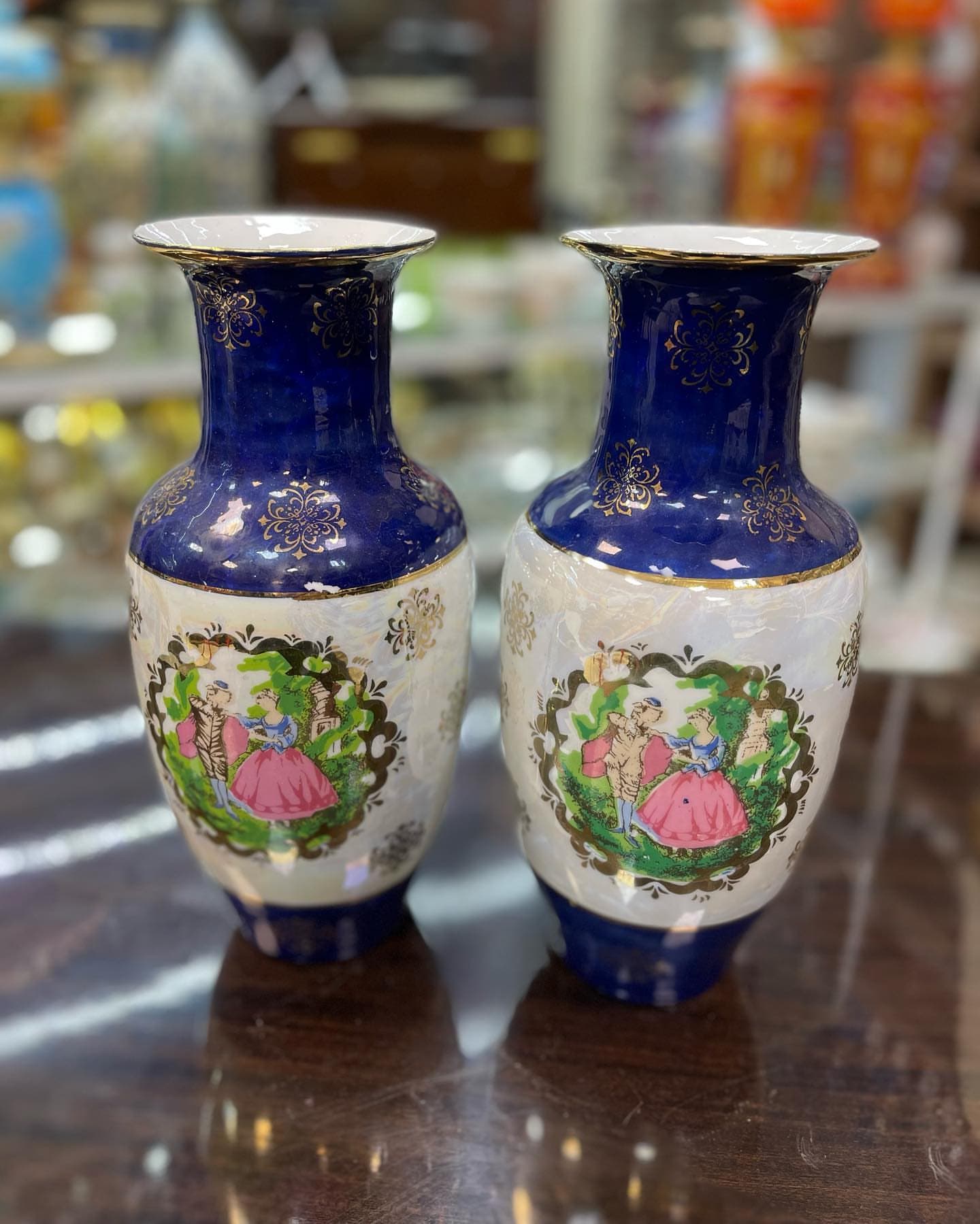 یک جفت گلدان سرمه ای دنسی قدیمی — تصویر ۳