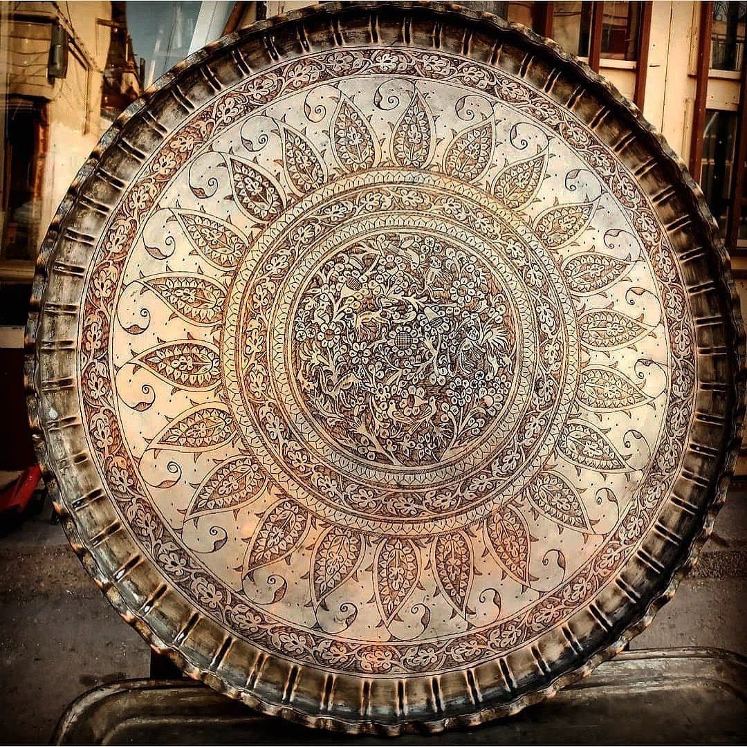 مجمعه مسی‌لبه‌کنگره‌غرق‌قلم پرکار‌ریزنقش‌‌ — تصویر ۲