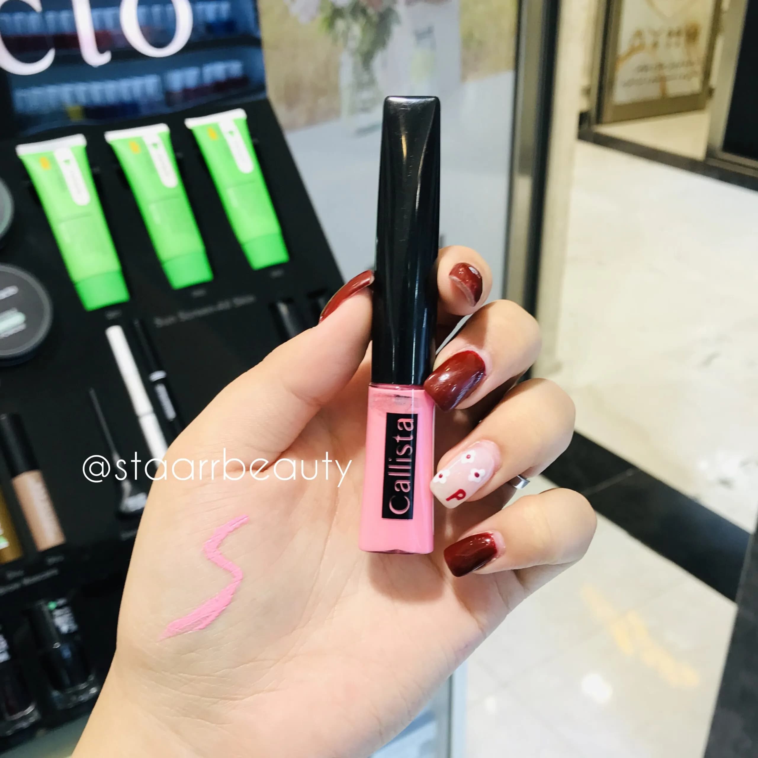 خط چشم رنگی یوفوریا کالیستا رنگ صورتی کمرنگ 01 — تصویر ۳