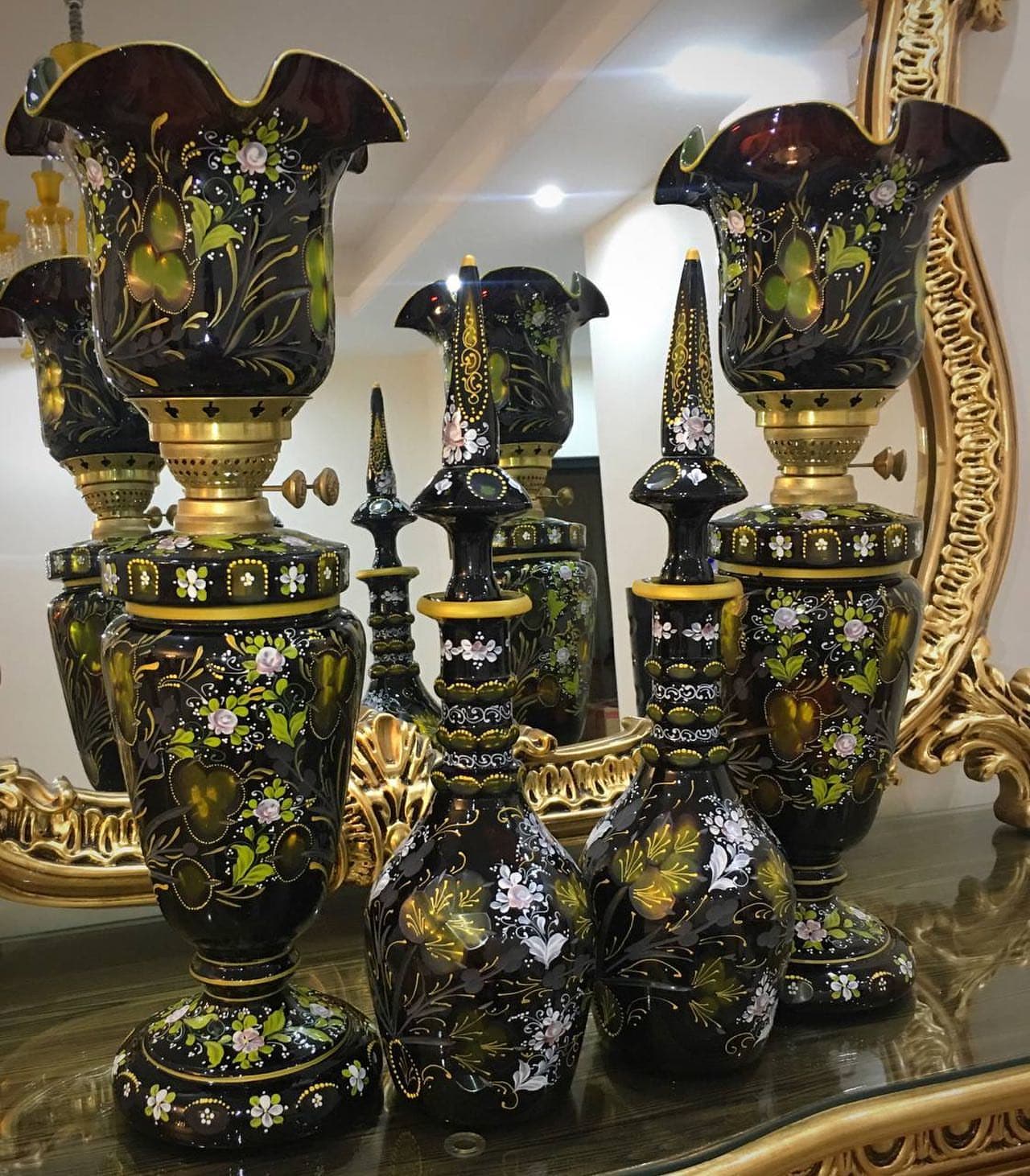 یک جفت لاله و تنگ ‌سه پوست کم یاب
