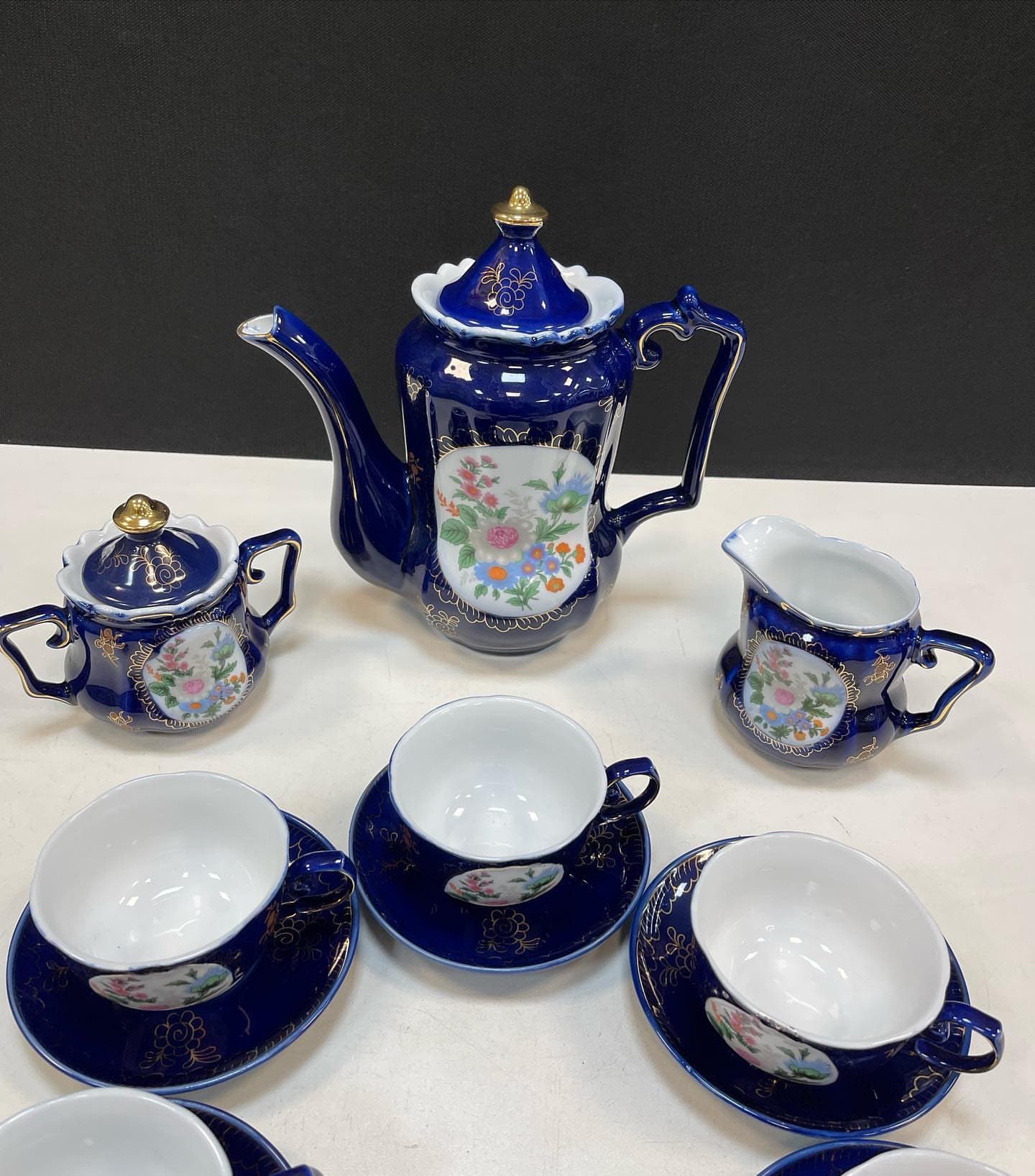 سرویس چایخوری آنتیک — تصویر ۳