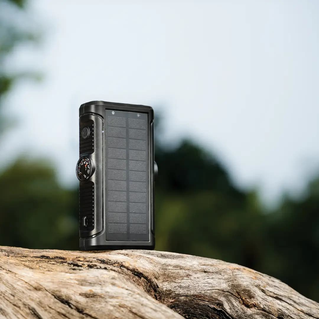 پاوربانک 20 وات سولار مگسیف پاورولوژی مدل HELIO LUX 2000MAH — تصویر ۴