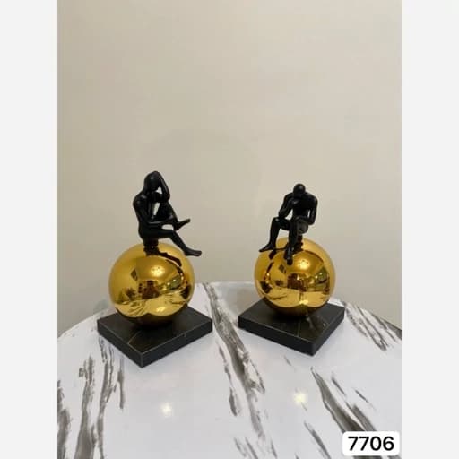 مجسمه دکوری گوی جفتی مشکی طلایی — تصویر ۲