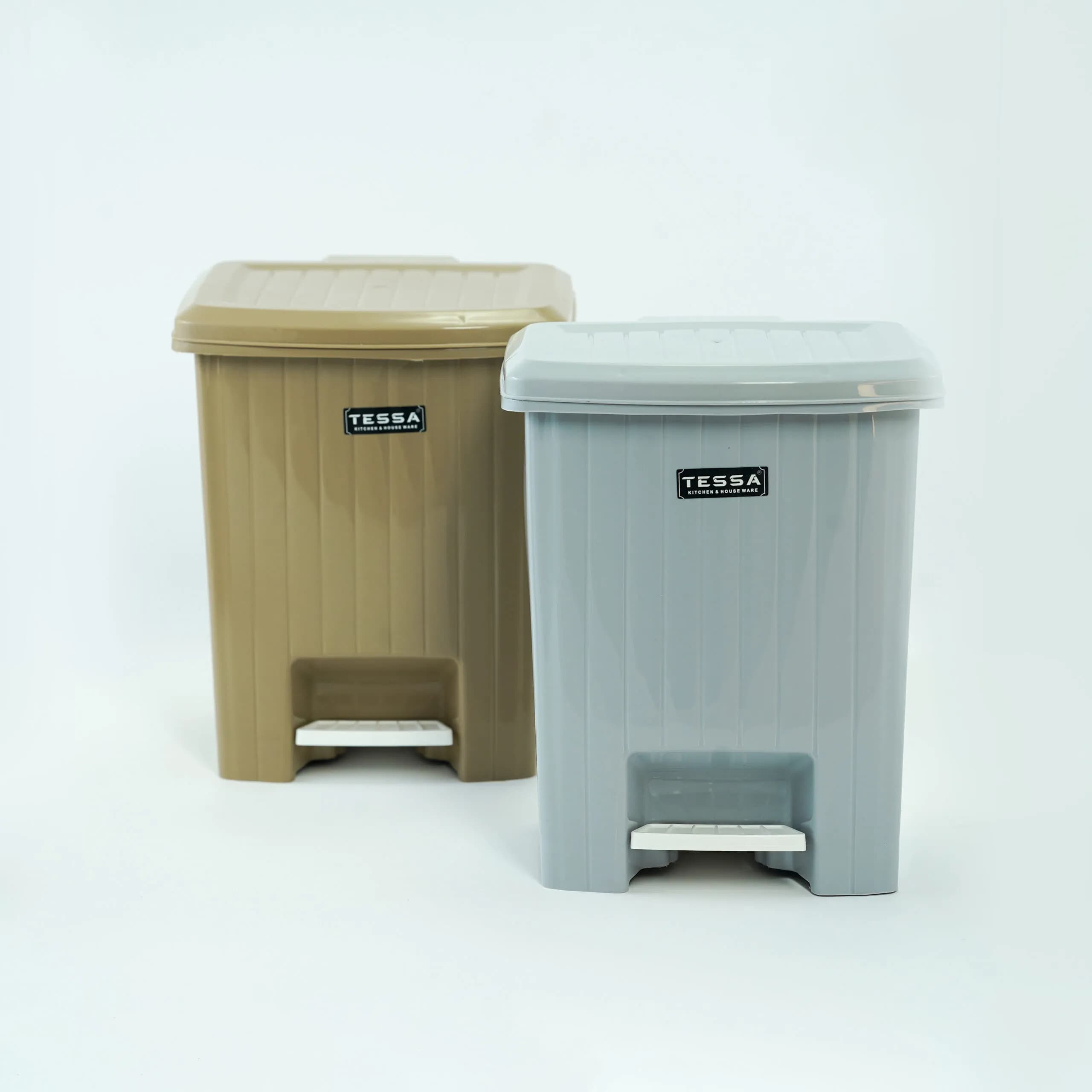 سطل پدالی 1 زمرد تسا 601