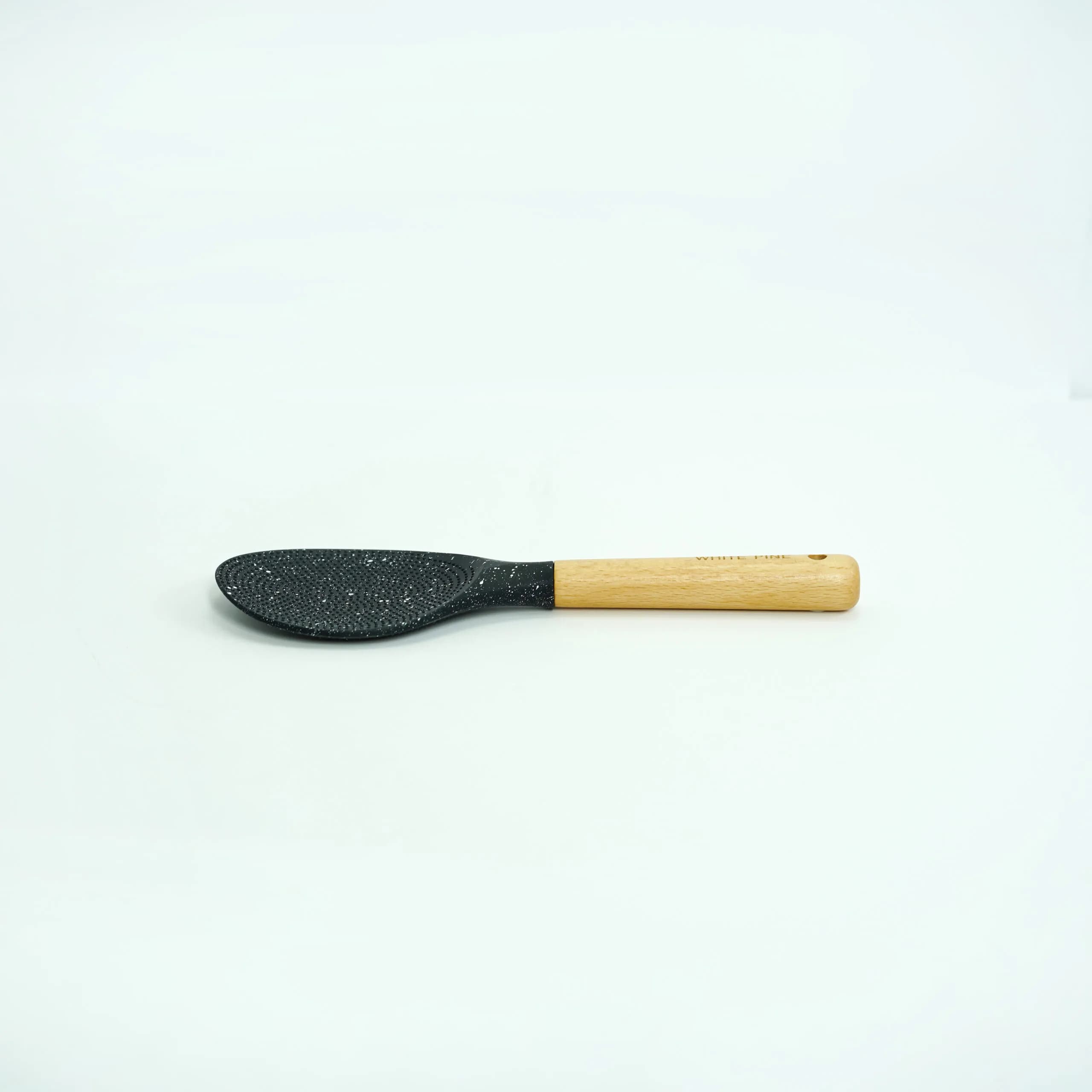 کفگیر تخت گرد سیلیکونی دسته چوبی 3840 مشکی WP — تصویر ۶