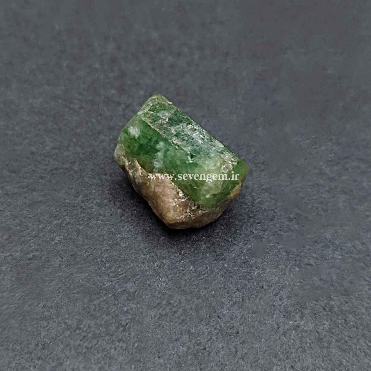 بلور زمرد پنجشیر افغانستان (کدB283)