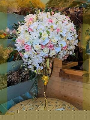 دسته گل تولد نوزاد لوکس برای جشن‌های خاص و مهم زندگی