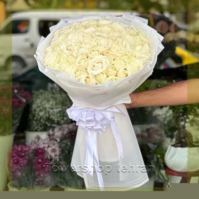 با بهترین گل خواستگاری بدون حرف اضافه، توجه و محبتت را نشان بده