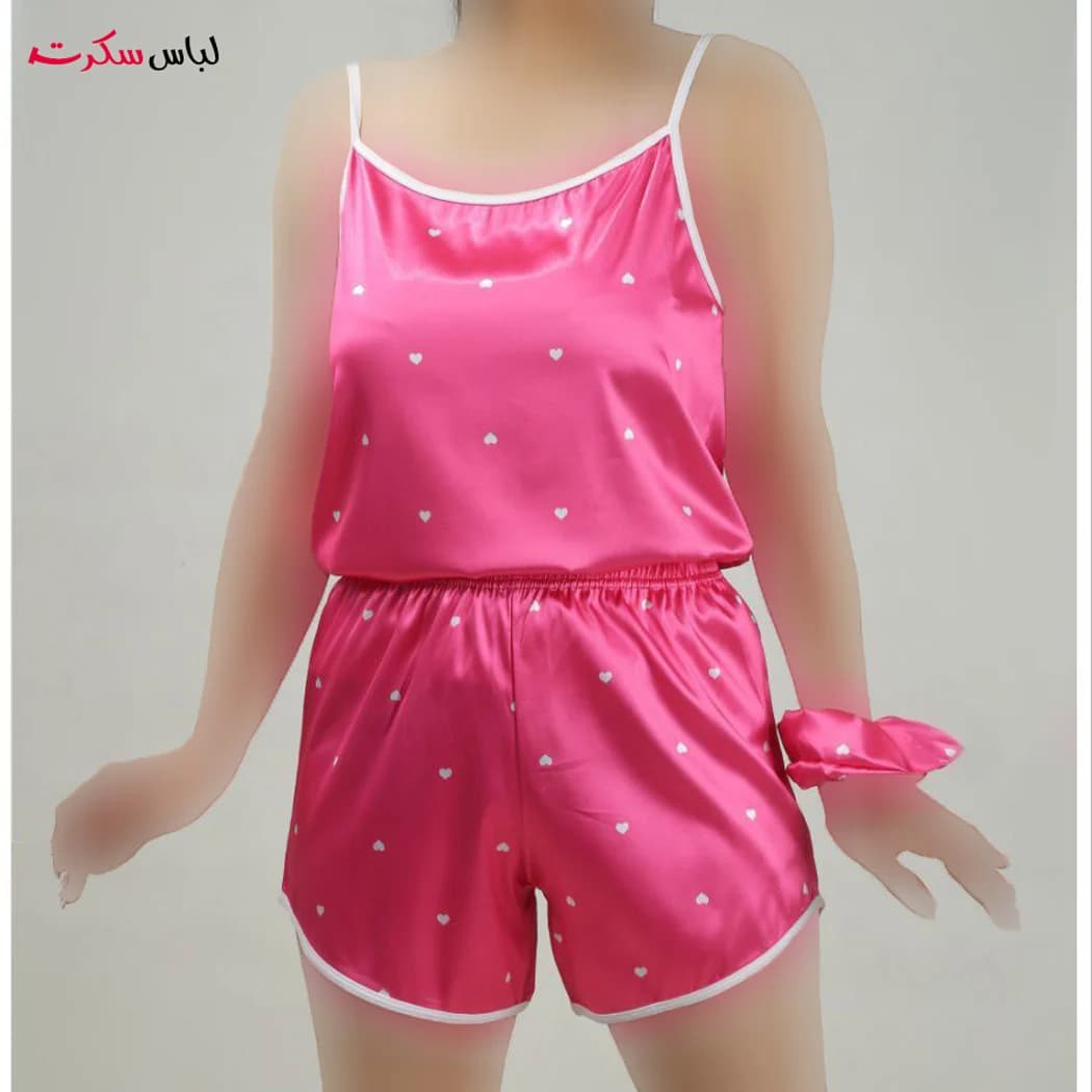 تاپ و شلوارک زنانه ساتن همراه با اسکرانچی 129 — تصویر ۳
