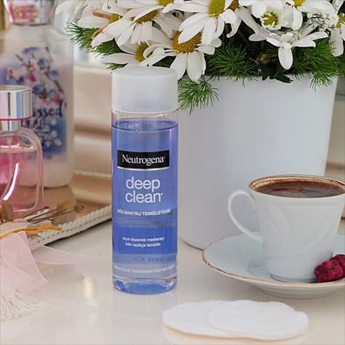 محلول دو فاز پاک کننده آرایش چشم نوتروژینا مدل Deep Clean — تصویر ۷