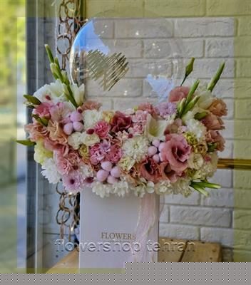 سفارش جعبه گل برای خواستگاری با ارسال سریع و بستهبندی شیک