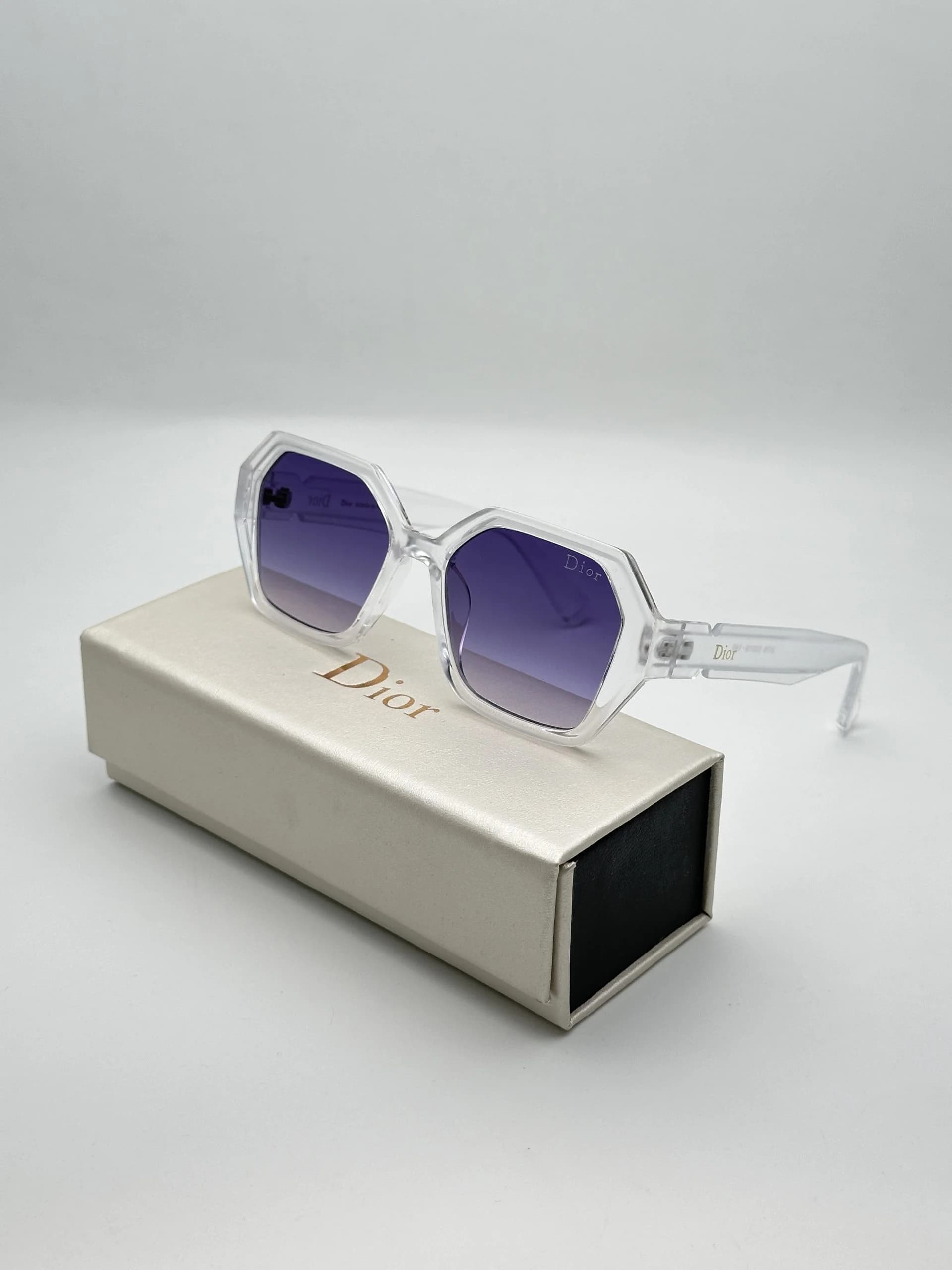عینک آفتابی زنانه دیور 1980 Dior — تصویر ۹