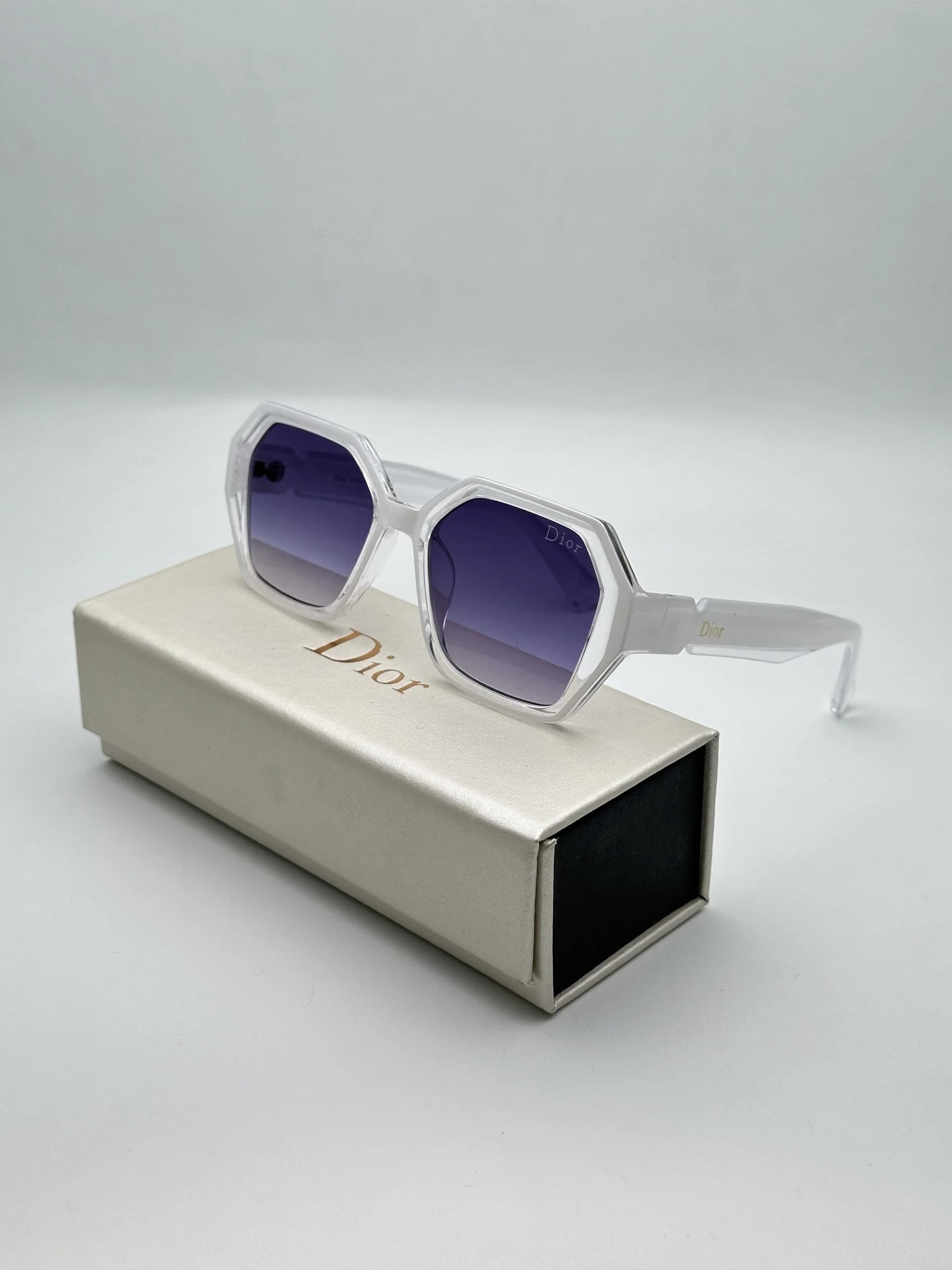 عینک آفتابی زنانه دیور 1980 Dior — تصویر ۷