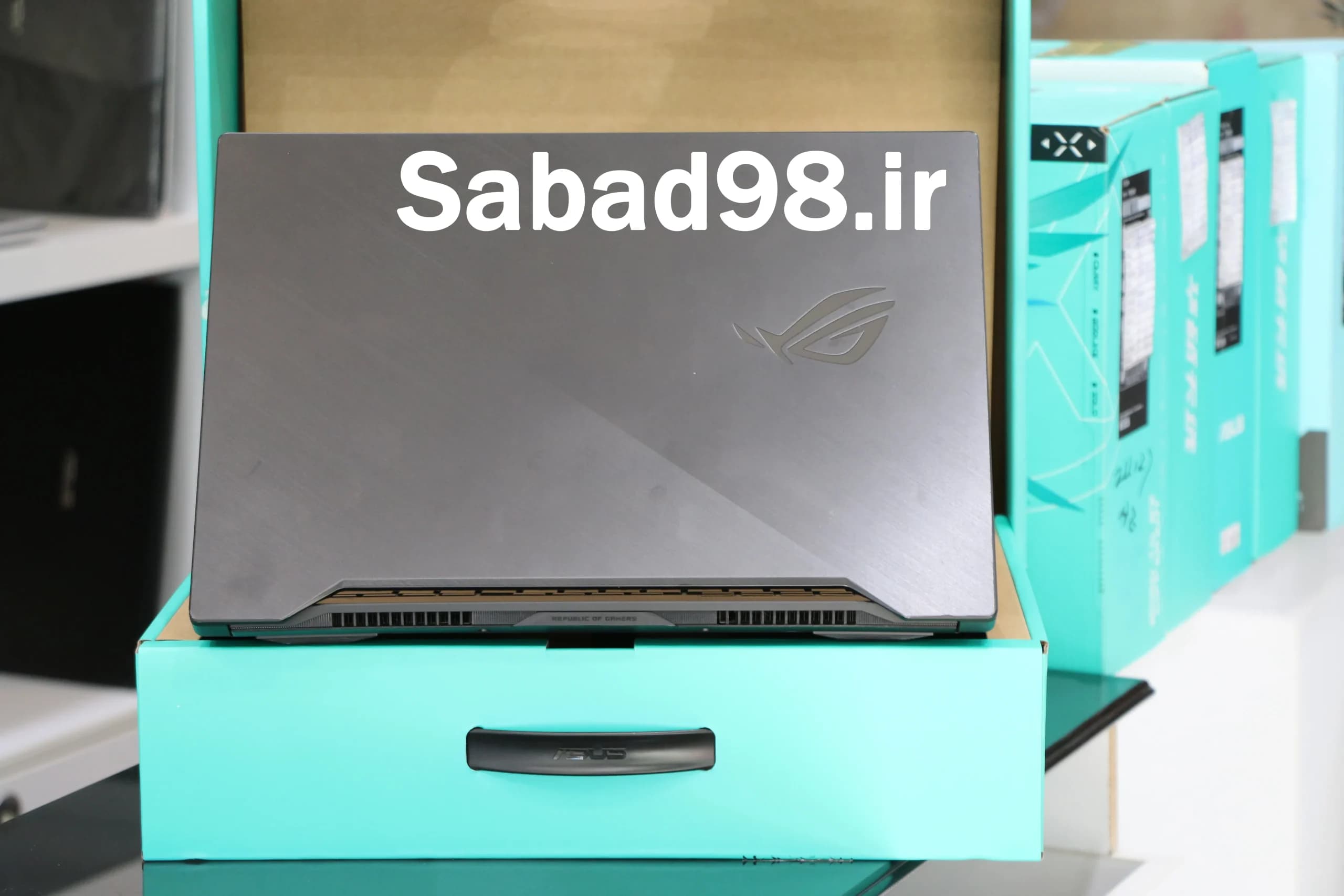 لپ تاپ Asus ROG Zephyrus M15 i7 10870H | 16GB | SSD 512GB | RTX2060 6GB | 15.6 inch FHD + Box — تصویر ۴