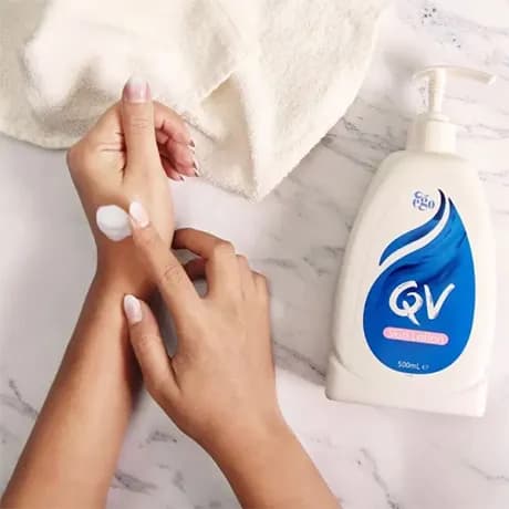 لوسیون بدن کیووی QV skin lotion 500 ml — تصویر ۵