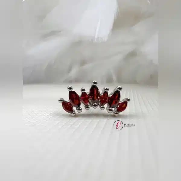 پیرسینگ گوش تاج طرح بیضی