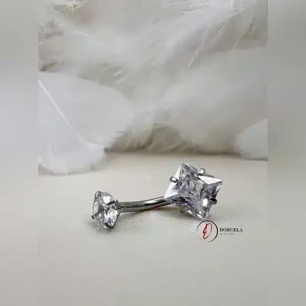 پیرسینگ ناف لوزی نگینی