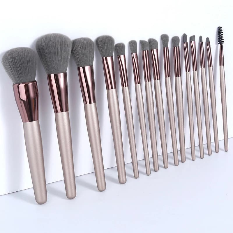 ست برس حرفه‌ ای بی اچ ۱۵ عددی، کیفیت بالا و مناسب میکاپ آرتیست کد 5358 — تصویر ۳