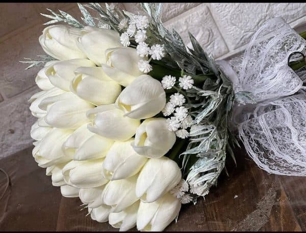دسته گل عروس لاله مصنوعی