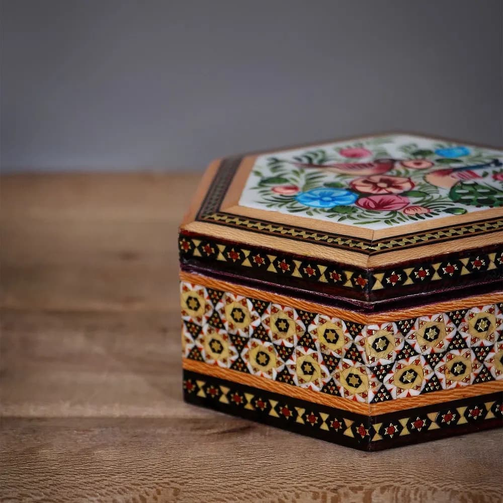 جعبه جواهرات خاتم کاری شش گوش کد 82 — تصویر ۷