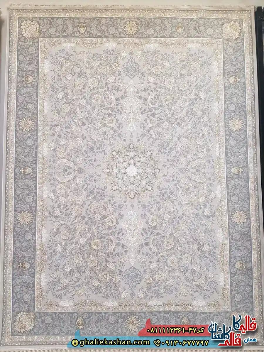 فرش طلاکوب 1200 شانه طرح پرستش رنگ کرم صدفی گل برجسته کاشان