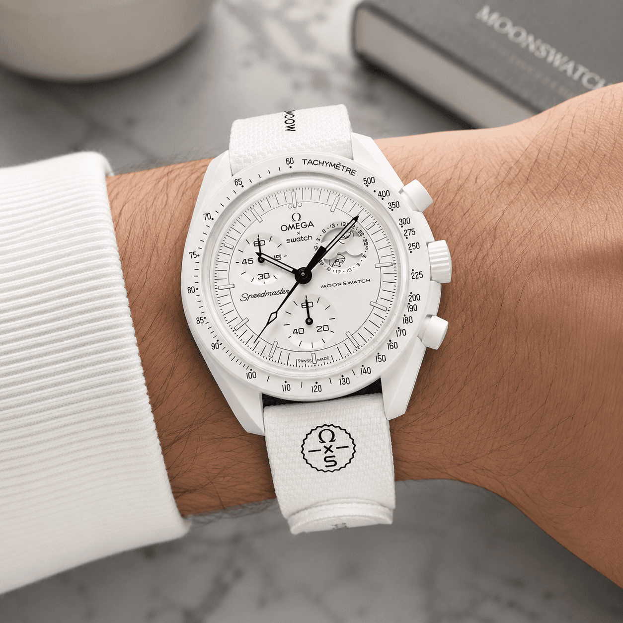 ساعت امگا سواچ ماه سفید اسنوپی Omega Swatch Mission To Moon Snoopy 2026 — تصویر ۵