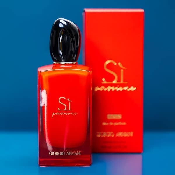 عطر ادکلن جورجیو آرمانی سی پشن اینتنس اصل | Giorgio Armani Sì Passione Intense 100 ml — تصویر ۸