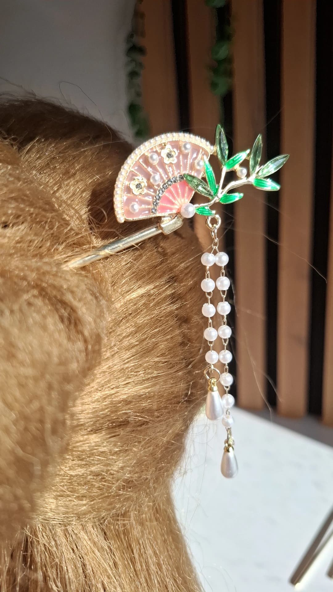 کانزاشی بادبزن صورتی — تصویر ۳