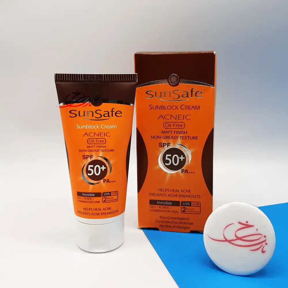 ضد آفتاب کرم پودری +SPF50 سان سیف SunSafe رنگ بژ طبیعی فاقد چربی ACNEIC مناسب پوست چرب حجم 50 میلی لیتر — تصویر ۴